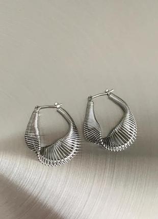 Сережки must have сучасний дизайн