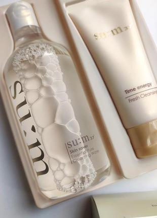 Набор для умывания класса люкс пенка + очищающая вода su:m37 skin sessential cleansing...