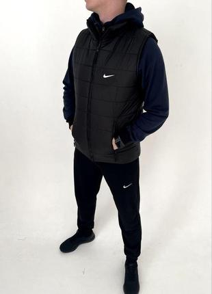 Чоловічий спортивний костюм nike 7в1 чорний із синім весняним найк жилетка + месенджер + кепка + шкарпетки (bon)