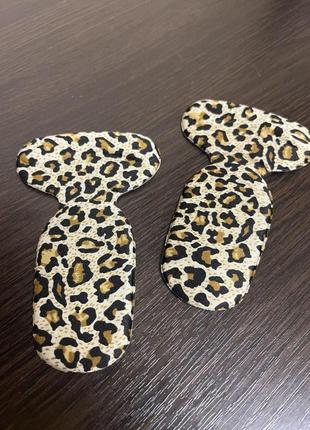 Накладки вкладиші для взуття від натирання п'ят heel pad leopard3 фото