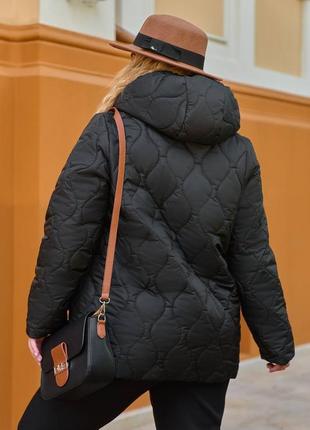 Стильная женская куртка цвета3 фото
