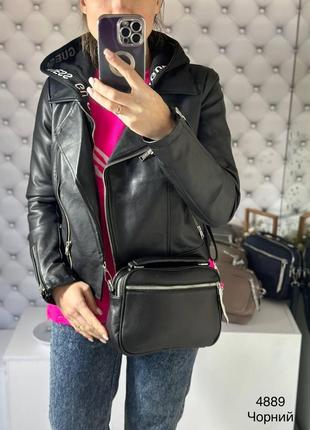 Женская стильная черная сумка кросс-боди5 фото