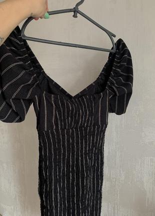 Bershka платье мини, черная, платье с рукавами фонариками5 фото