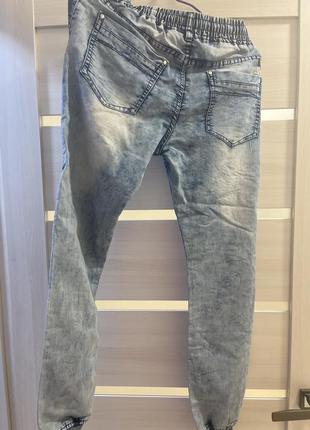 Джинсовые брюки на подростка на манжете2 фото