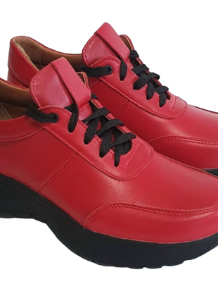 Кросівки жіночі шкіряні червоного кольору на полегшеній підошві1 фото