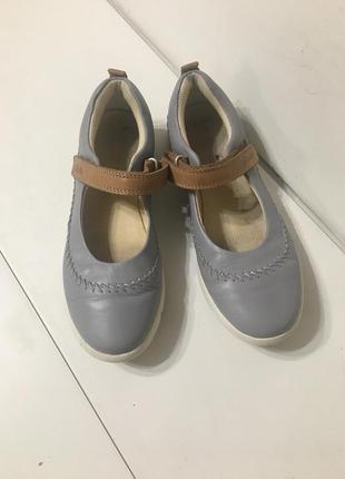 Кожаные туфли clarks р.35