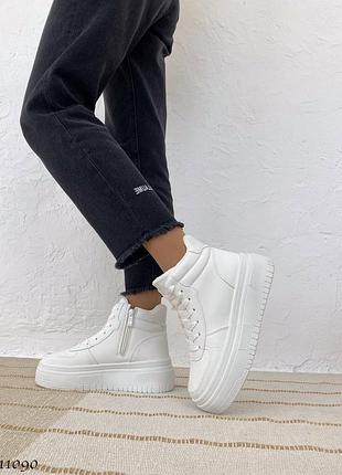 Зимние женские кроссовки