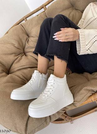 Зимние женские кроссовки