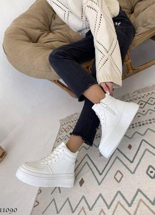 Зимние женские кроссовки