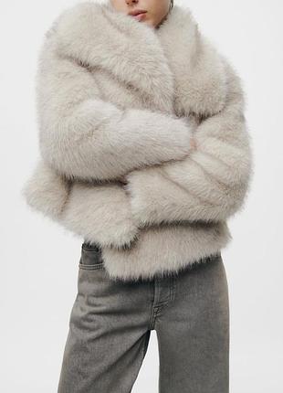 Супер трендова шубка zara