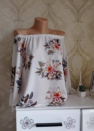 Блуза топ на плече на резинке рукав клеш укороченный жатка с большими цветами летняя женская 9