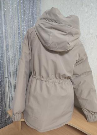 Стильна чудова куртка демісезон/парка ,колір мокко,м/s