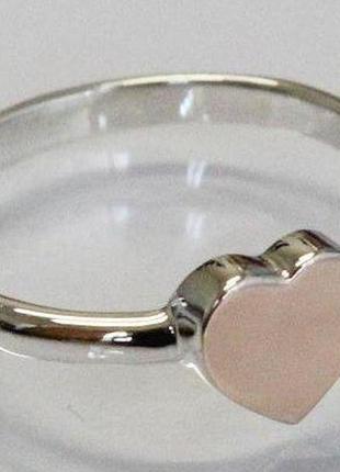 Серебряное кольцо сердце с золотыми вставками2 фото