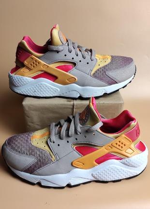 Кроссовки найк nike air huarache  р.41 длина стельки 26 см.