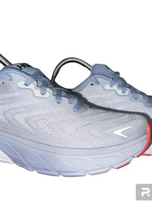 Hoka one one