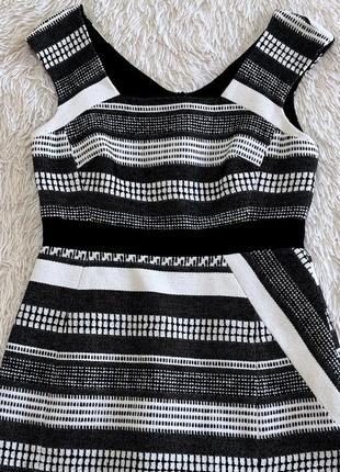 Стильное платье karen millen в черно-белых тонах2 фото
