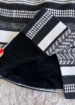 Стильное платье karen millen в черно-белых тонах6 фото