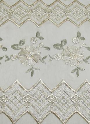 Готовая гардина из органзы с ажурным низом, вышивкой, на тесьме 4,0 х 2,30 м