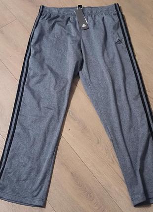 Спортивные брюки adidas. размер xl. оригинал  на утеплителе5 фото