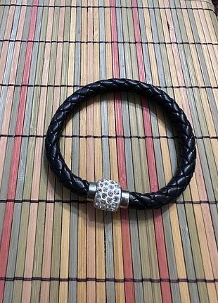 Браслет на магните