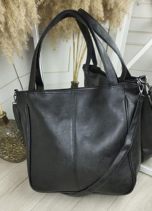 Жіноча неймовірно гарна та якісна  сумка з еко шкіри чорна