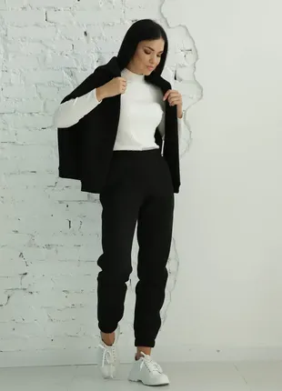 Черные спортивные штаны на флисе женские брюки с начесом6 фото
