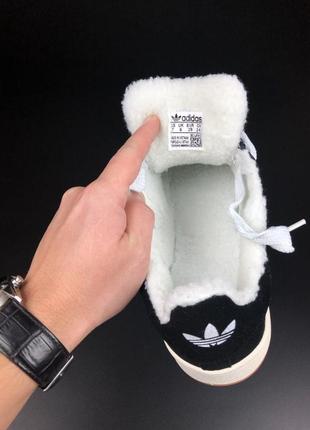 Зимние женские кроссовки adidas campus winter black white fur кампус черного с белым цветами мех2 фото