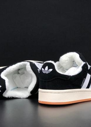 Зимові жіночі кросівки adidas campus winter black white fur кампус чорного з білим кольорів хутро5 фото