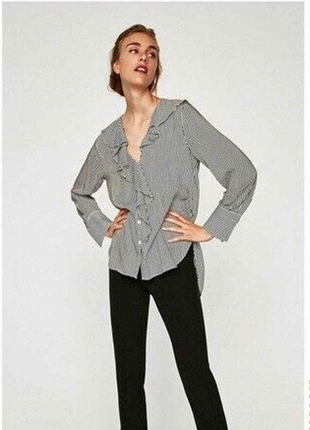 Рубашка с рюшами в полоску