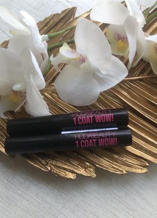 Чорна туш для обʼєму вій huda beauty - 1 coat wow! extra volumizing and lifting mascara