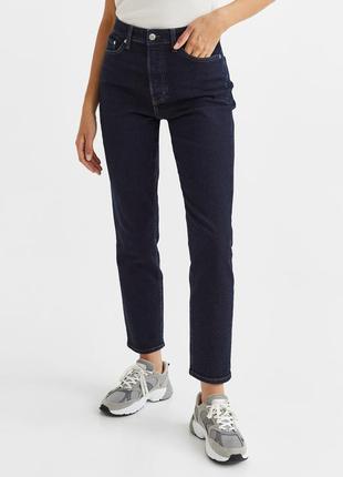 Джинсы мом с высокой посадкой h&m.