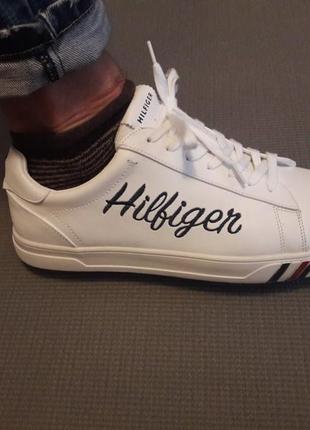 Мужские кожаные кроссовки тommy hilfiger jason embroidered sneaker, оригинал!7 фото