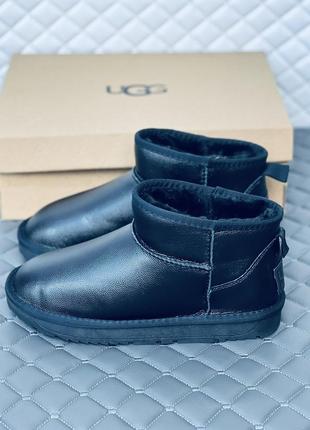 Кожаные мужские  черные угги ultra mini ugg leather