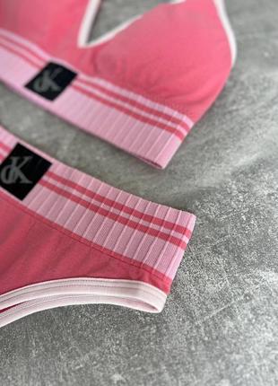 Спортивный комплект белья топ + трусики розовый3 фото
