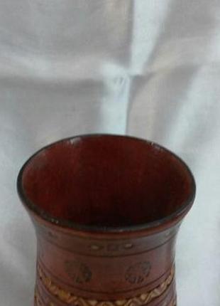 Деревянная ваза с резным рисунком.3 фото
