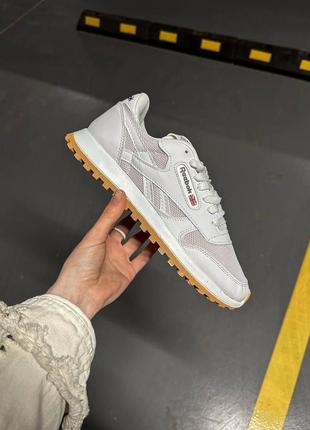 Чоловічі кросівки reebok classic white сітка/шкіра рибок класик білі весняні літні (bon)