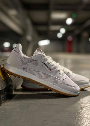 Чоловічі кросівки reebok classic white сітка/шкіра рибок класик білі весняні літні (bon)2 фото