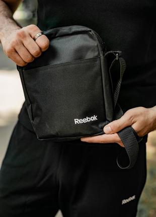 Мужской летний костюм reebok футболка поло + шорты + барсетка в подарок черный комплект рибок (bon)8 фото