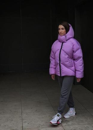 Женская зимняя куртка оверсайз фиолетовая quadro | женский пуховик с капюшоном (bon)1 фото