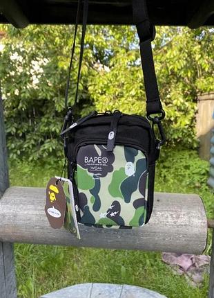 Сумка мессенджер bape зеленый с черным сумка через плечо бейп (bon)