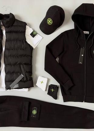 Чоловічий зимовий спортивний костюм stone island чорний на флісі + жилетка + футболка + кепка стон айленд (bon)