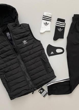 Чоловічий жилет adidas весняний з капюшоном чорний безрукавка чоловіча адідас штани в подарунок (bon)1 фото