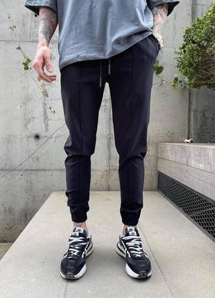 Чоловічі спортивні штани однотонні базові весняні осінні чорні штани чоловічі повсякденні (bon)1 фото