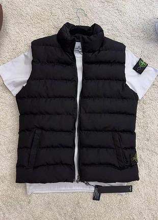 Чоловіча жилетка stone island чорна без капюшона весняна осінка безрукавка стьобана стон айленд (bon)