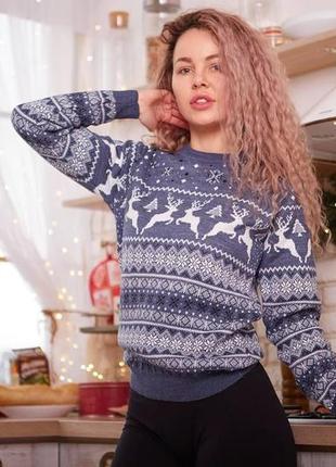 Женский новогодний свитер с оленями джинсовый без горла шерстяной (bon)