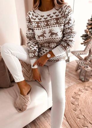 Женский новогодний свитер с оленями белый без горла шерстяной (bon)3 фото