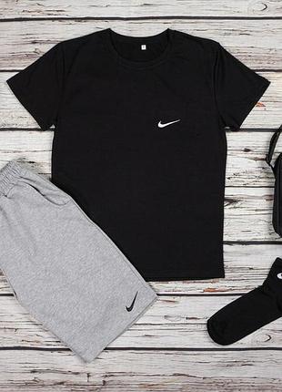 Чоловічий літній костюм nike футболка + шорти + кепка + сумка + шкарпетки комплект найк 5в1 чорний із сірим (bon)