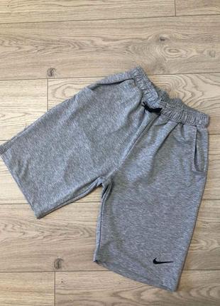 Мужские спортивные шорты nike серые трикотажные найк повседневные на лето (bon)