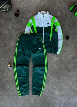 Мужской спортивный костюм nike зеленый с белым из плащевки без капюшона весенние осенний (bon)