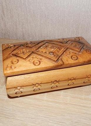 Деревянные шкатулки